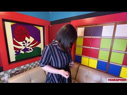 ❤️ Cutie Japanese oo leh naaso waaweyn ayaa ku siigeysto alaabada galmoodka waxayna leedahay kacsi. Waxay ka hadlaysaa waraysi ku saabsan waayo-aragnimadeeda foosha xun. Naaso waaweyn iyo maxdi timo leh oo aad u barooranaya. Osakaporn ️  Galmo ❌️